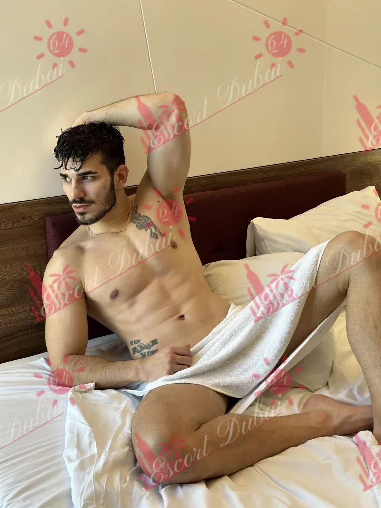 Adrian, 22 years old, 188 cm