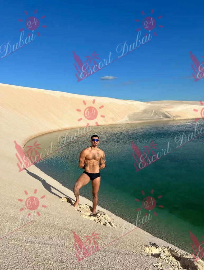 Anthony, 25 years old, 190 cm