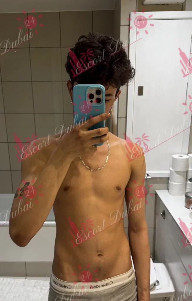 Benjamin, 23 years old, 175 cm