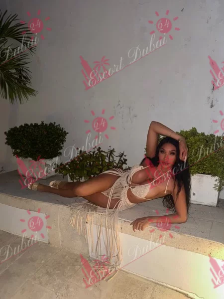 Camila, 27 years old, 174 cm, large