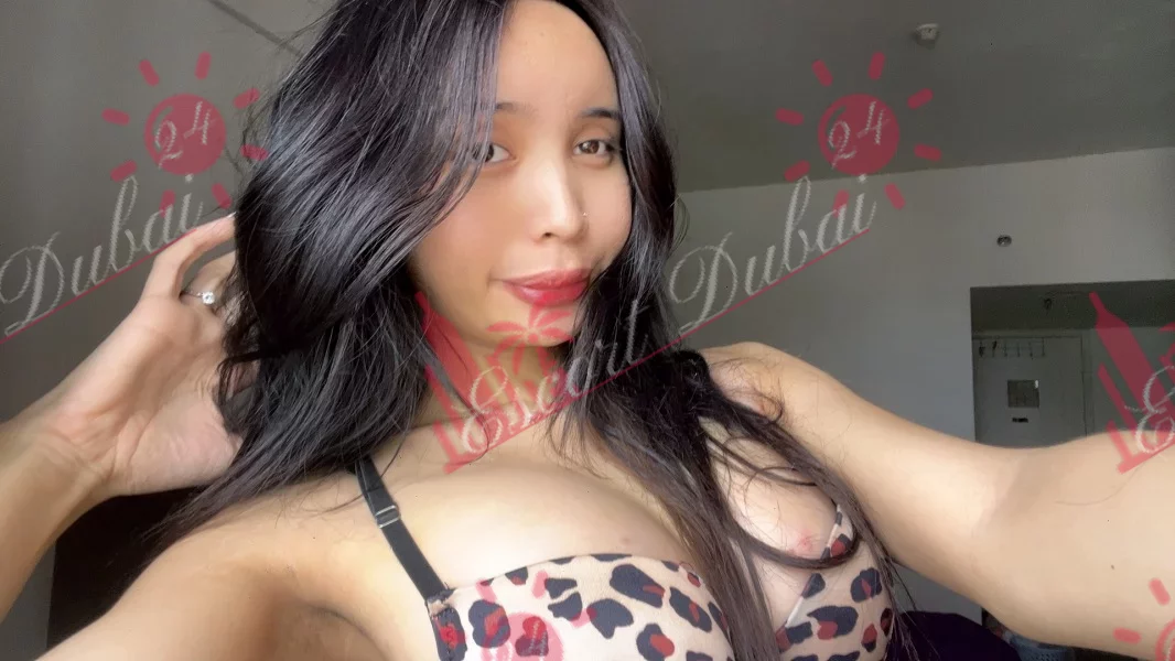 Crystal, 19 years old, 163 cm, medium