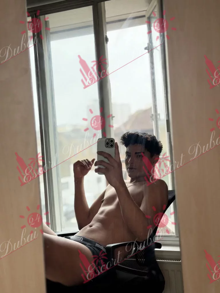 Dominic, 22 years old, 185 cm
