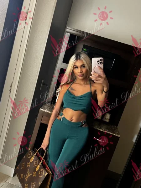 Ella, 22 years old, 158 cm, medium