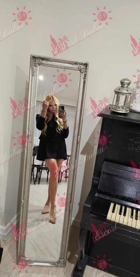 Emilia, 27 years old, 183 cm, medium