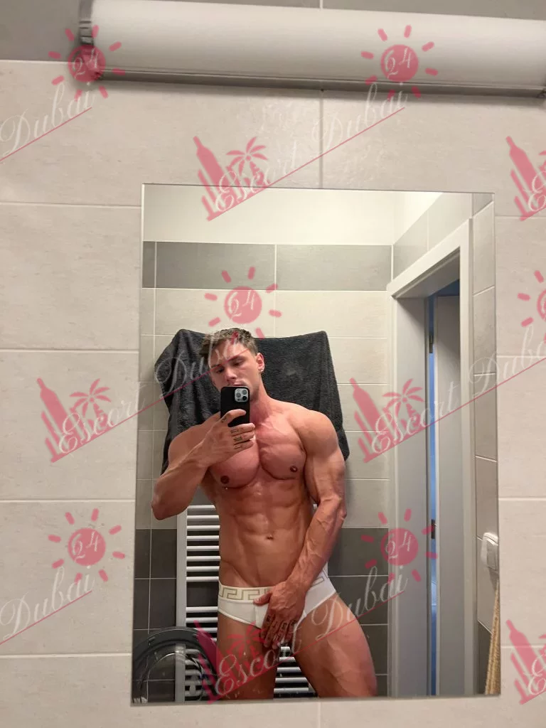 Ethan, 24 years old, 180 cm