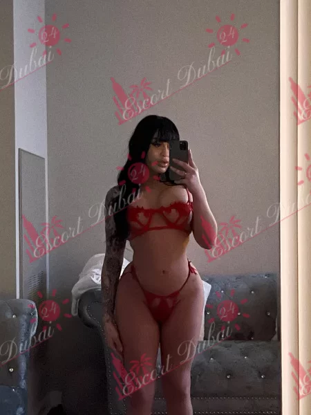 Gia, 20 years old, 167 cm, large