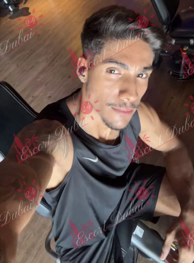 Hugo, 24 years old, 183 cm