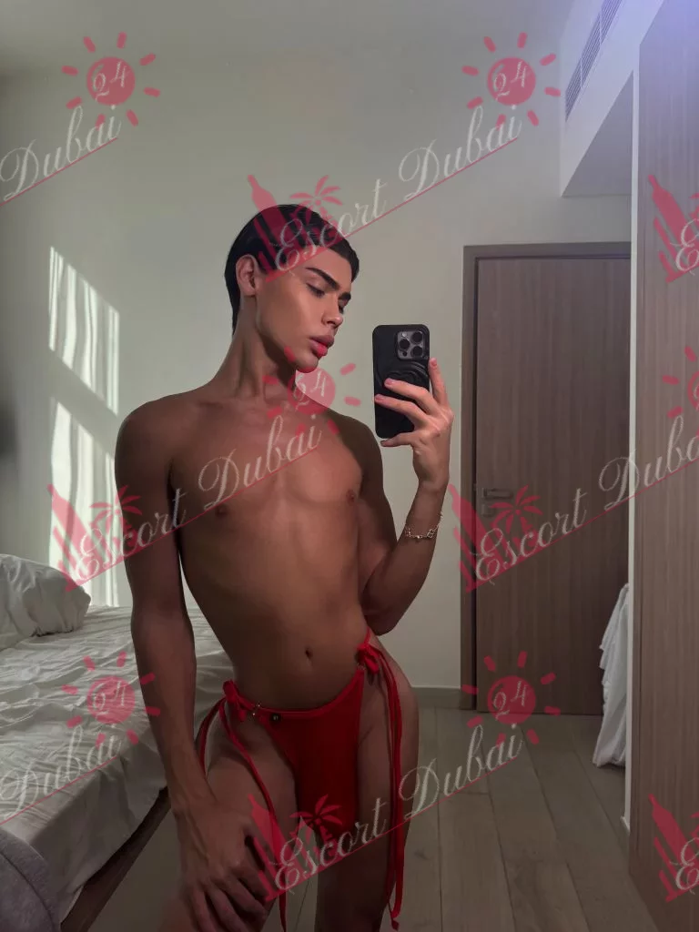 Isaac, 20 years old, 175 cm
