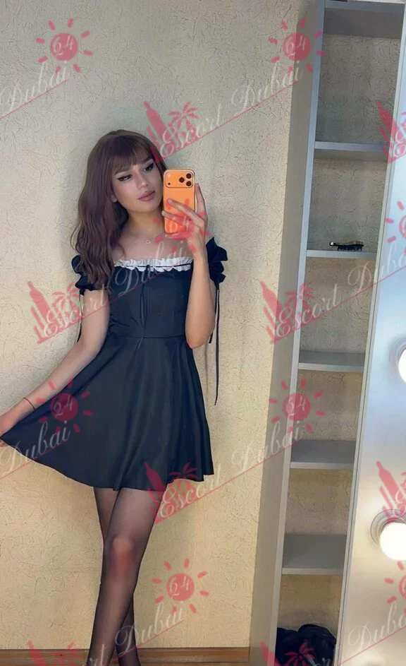 Jade, 21 years old, 175 cm, small