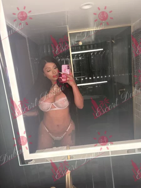 Jasmine, 25 years old, 170 cm, large