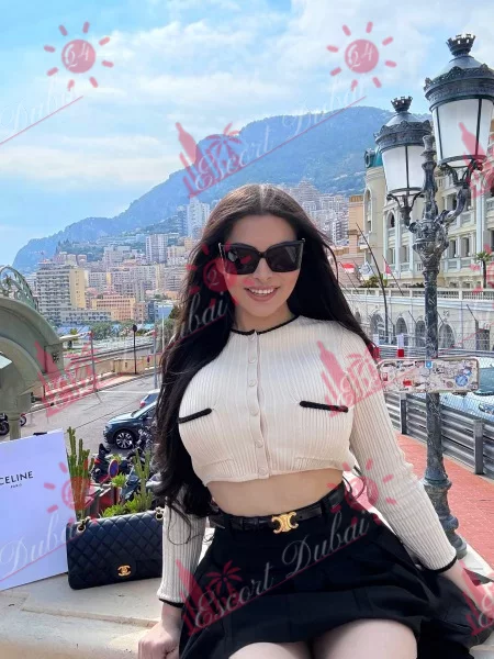 Juliette, 24 years old, 176 cm, large