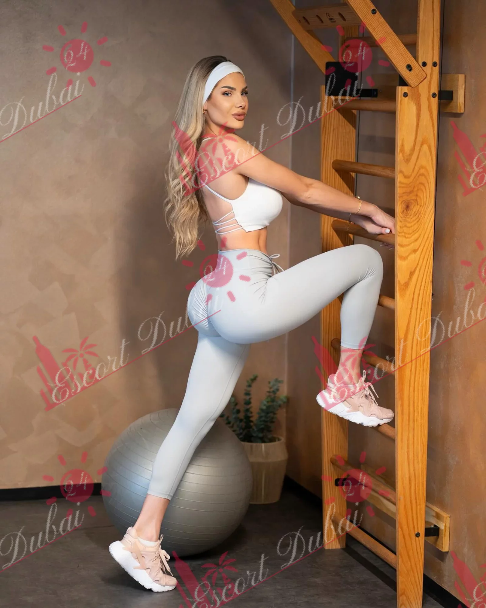 Ladan, 27 years old, 167 cm, 3