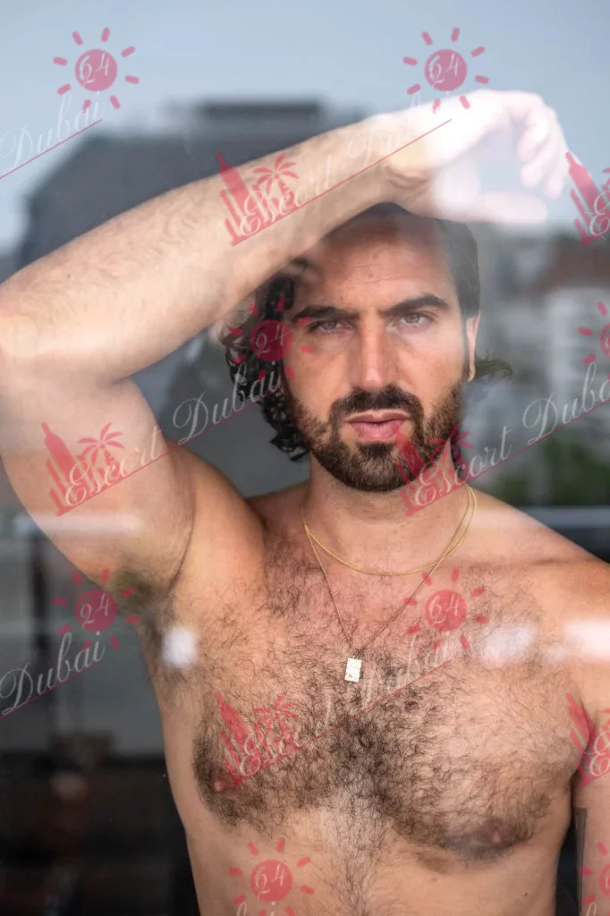 Leo, 32 years old, 185 cm