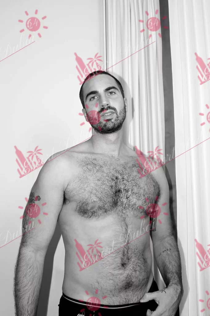 Leo, 32 years old, 185 cm