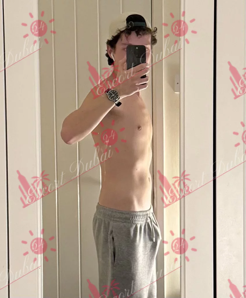 Liam, 22 years old, 178 cm