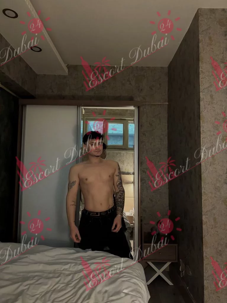 Matthew, 21 years old, 175 cm