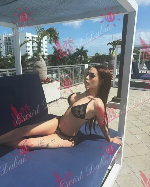 Penelope, 19 years old, 176 cm, medium