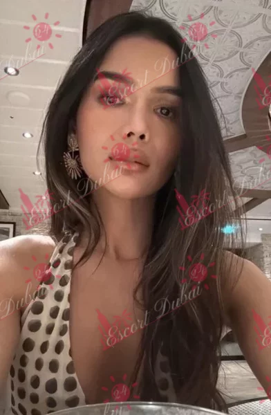 Selena, 25 years old, 174 cm, medium
