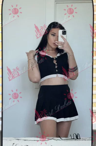 Tessa, 25 years old, 178 cm, small