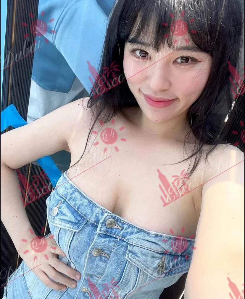 Farah, 25 years old, 170 cm, medium