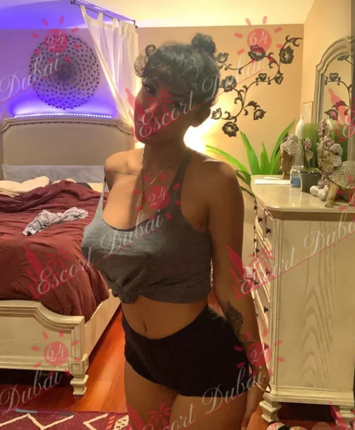 Ingrid, 28 years old, 169 cm, medium