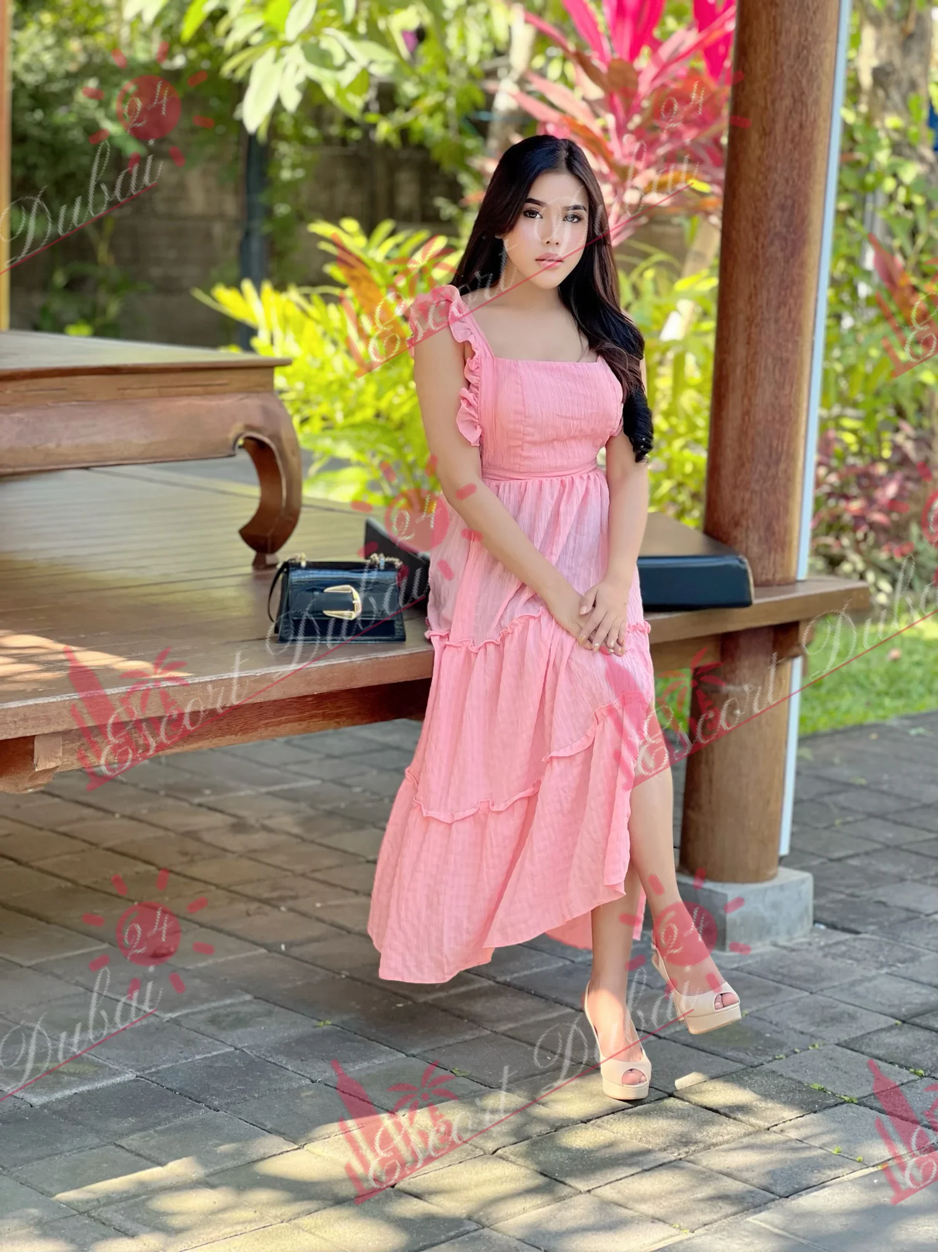 Leonora, 25 years old, 165 cm, medium